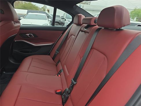 Used 2025 BMW 330i Sedan image 10
