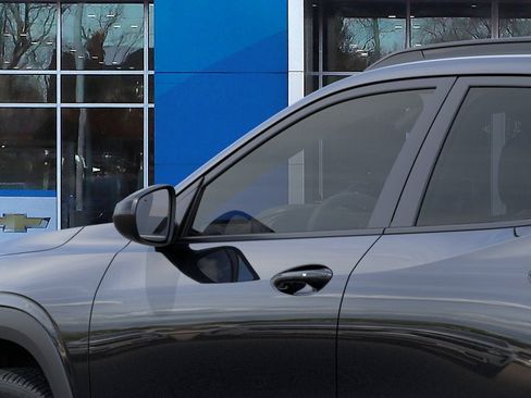 New 2026 Chevrolet Trax RS w/ Sunroof Package FWD image 36