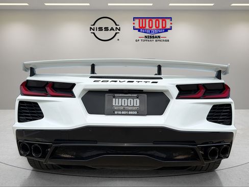 Used 2025 Chevrolet Corvette Stingray Premium Cpe w/ Z51 Performance Package RWD image 3
