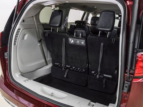 Used 2020 Chrysler Pacifica Touring-L image 54