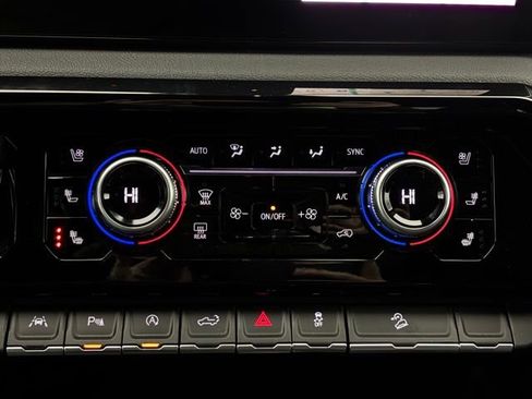 New 2026 GMC Sierra 1500 AT4 w/ Technology Package image 27