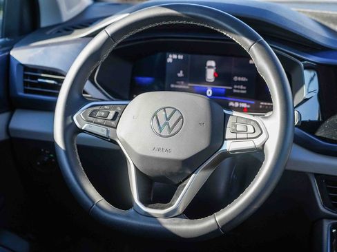 Used 2023 Volkswagen Taos SE image 19