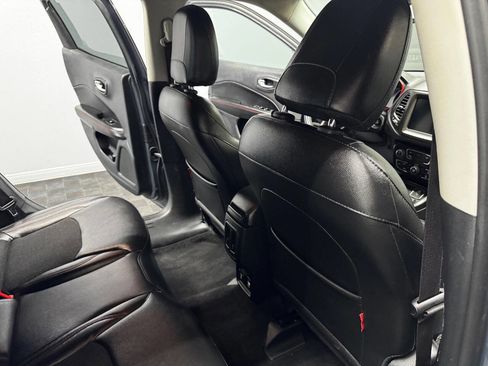 Used 2018 Jeep Compass Trailhawk w/ Safe & Security Group image 46