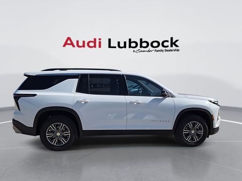 Used 2024 Chevrolet Traverse LT AWD/4WD image 9