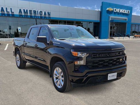 Used 2025 Chevrolet Silverado 1500 Custom AWD/4WD image 2