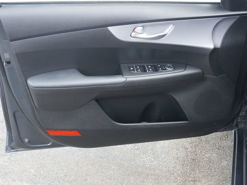 Used 2024 Kia Forte LXS w/ LXS Technology Package FWD image 9