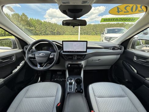 Used 2024 Ford Escape Active w/ Tech Pack #1 AWD/4WD image 11
