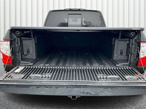 Used 2018 Nissan Titan Platinum Reserve image 7