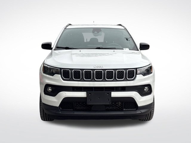 Used 2024 Jeep Compass Latitude AWD/4WD image 10