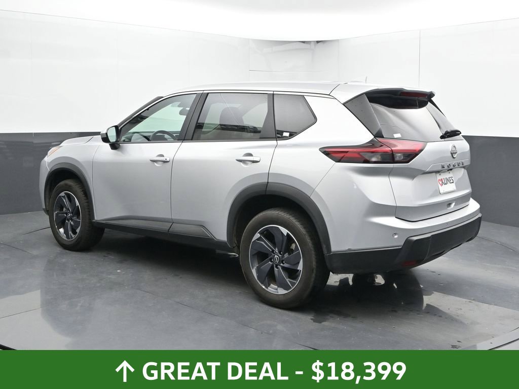 Used 2025 Nissan Rogue SV FWD image 11