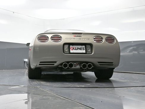 Used 2000 Chevrolet Corvette Coupe w/ Memory Pkg image 45