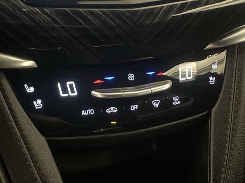 Used 2024 Cadillac XT6 Premium Luxury w/ LPO, Floor Liner Package FWD image 12