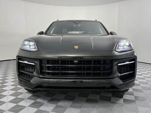 New 2026 Porsche Cayenne GTS image 6