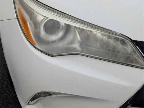 Used 2015 Toyota Camry image 2