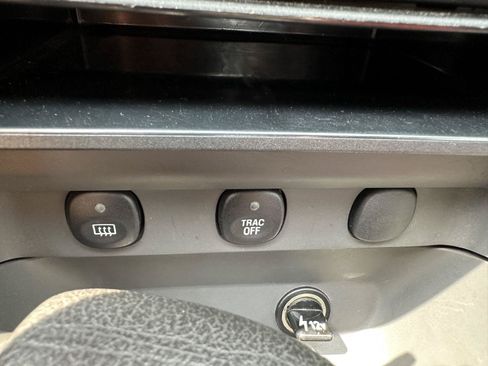 Used 2003 Ford Mustang Convertible RWD image 27