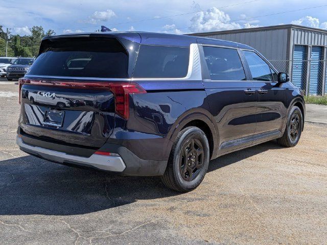Used 2025 Kia Carnival LX FWD image 4