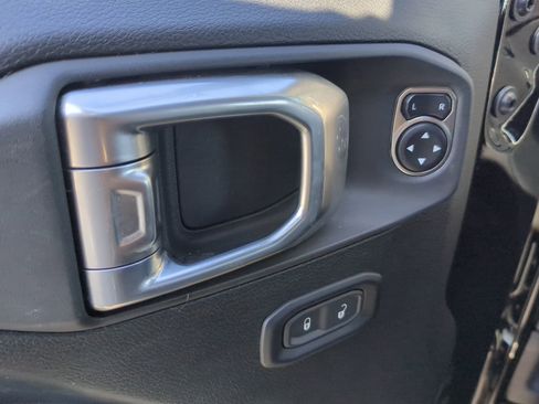 Used 2024 Jeep Wrangler Sport S w/ LED Headlamp & Fog Lamp Group image 19