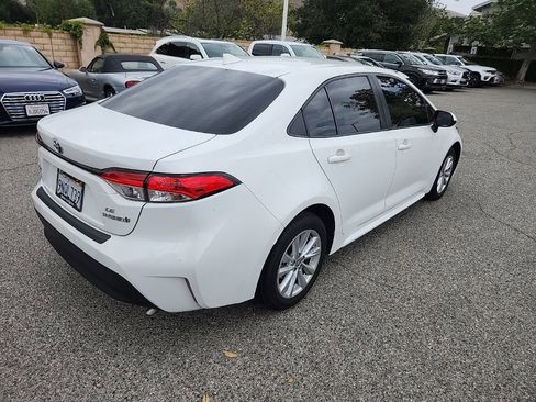 Certified 2024 Toyota Corolla LE w/ LE Convenience Package FWD image 5