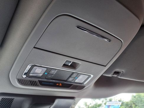 Used 2021 Ford F150 Lariat image 25