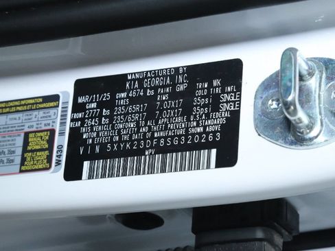 Used 2025 Kia Sportage LX FWD image 20