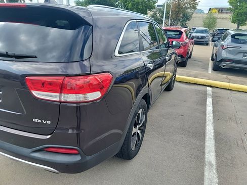 Used 2018 Kia Sorento EX w/ EX Advanced Touring Package image 4