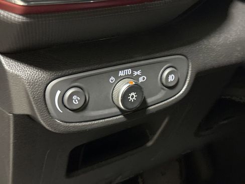 Used 2021 Chevrolet TrailBlazer RS w/ Sun and Liftgate Package AWD/4WD image 18