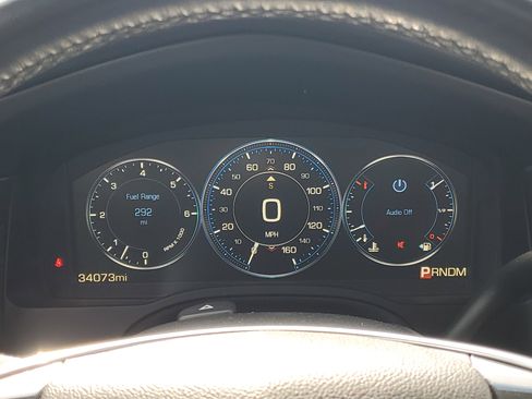 Used 2015 Cadillac Escalade Premium image 16