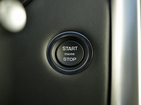 New 2025 Land Rover Discovery Metropolitan Edition image 43