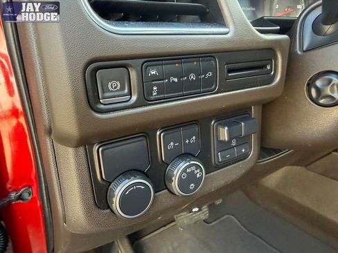 Used 2021 Chevrolet Tahoe LT w/ LT Signature Package image 38