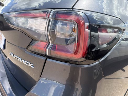 Certified 2021 Subaru Outback Limited AWD/4WD image 17