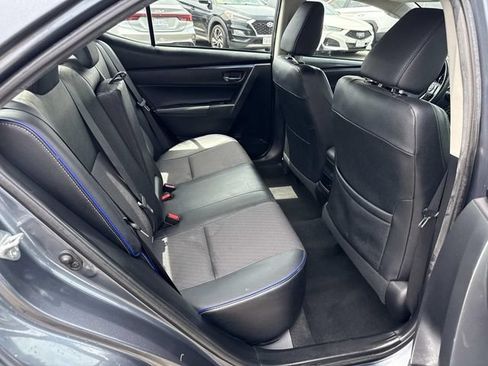 Used 2018 Toyota Corolla SE w/ Carpet Mat Package (TMS) FWD image 9