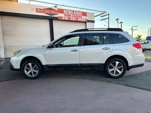 Used 2013 Subaru Outback 3.6R Limited image 5