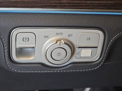 Used 2024 Mercedes-Benz GLS 450 4MATIC image 30