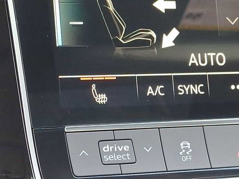 Certified 2025 Audi Q7 2.0T Premium w/ Convenience Plus Package image 19