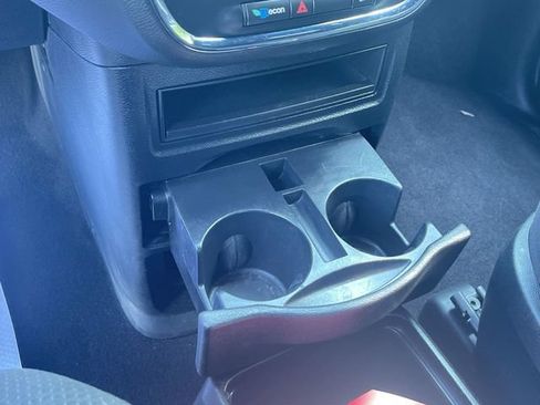Used 2016 Dodge Grand Caravan SE FWD image 15
