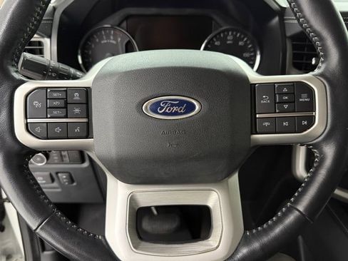 Used 2023 Ford Expedition XLT RWD image 10