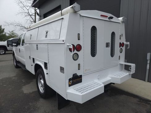 Used 2012 Ford F350 XL w/ PWR Equipment Group image 3