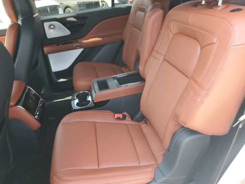 New 2026 Lincoln Aviator Reserve AWD/4WD image 26