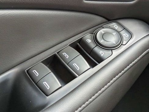 Used 2023 Buick Enclave Avenir image 31