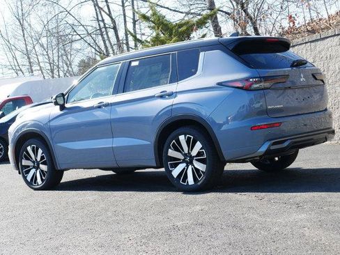 Used 2025 Mitsubishi Outlander SEL FWD image 4