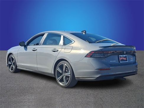 Used 2025 Honda Accord Sport image 6