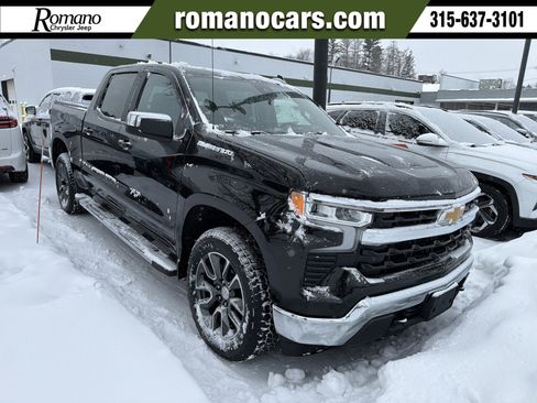Used 2023 Chevrolet Silverado 1500 LT image 1