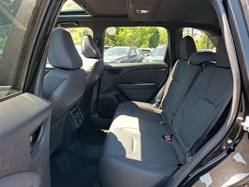 Used 2025 Subaru Forester Premium AWD/4WD image 10