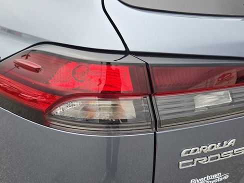 New 2026 Toyota Corolla Cross LE image 15