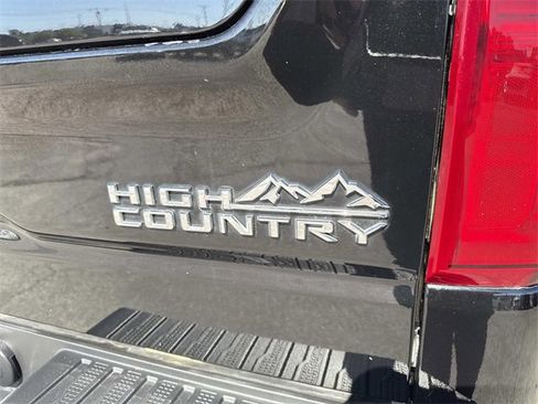 Used 2021 Chevrolet Silverado 1500 High Country w/ Z71 Off-Road Package image 4