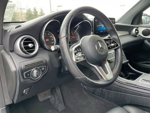 Used 2022 Mercedes-Benz GLC 300 w/ Premium Package Lite image 10