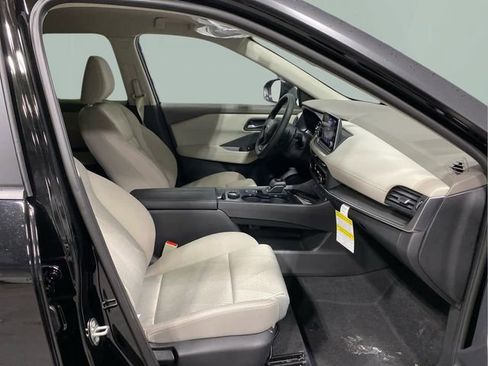 Certified 2025 Nissan Rogue SV AWD/4WD image 20