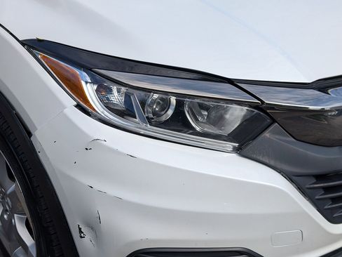 Used 2022 Honda HR-V LX image 11