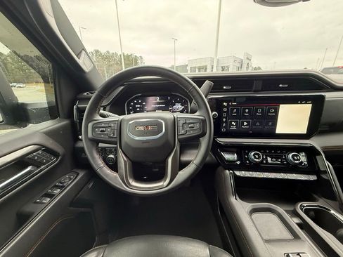 Used 2024 GMC Sierra 2500 AT4 w/ AT4 Premium Plus Package image 14