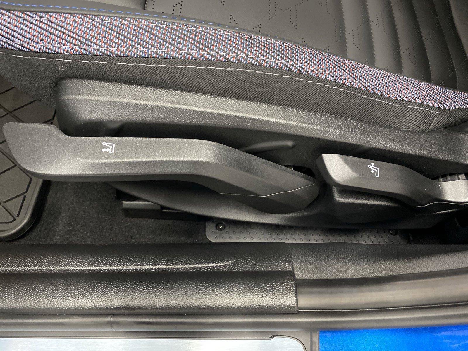 New 2026 MINI Cooper 4-Door Hardtop FWD image 18